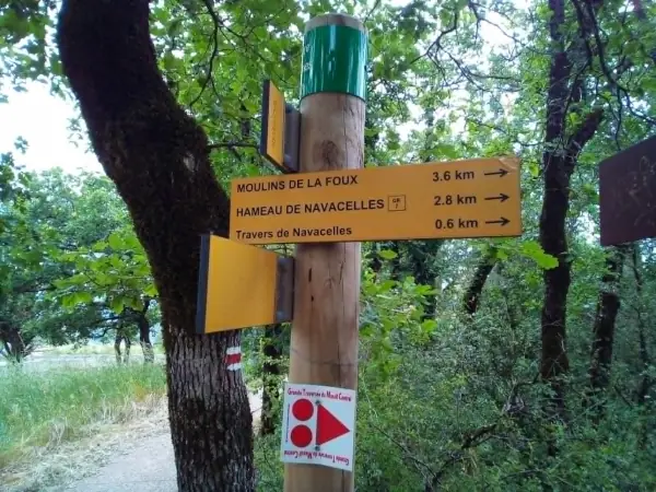 Près des chambres d'hôtes Lou pastre vous pouvez randonner au Cirque de Navacelles Près des chambres d'hôtes Lou pastre vous pouvez randonner au Cirque de Navacelles